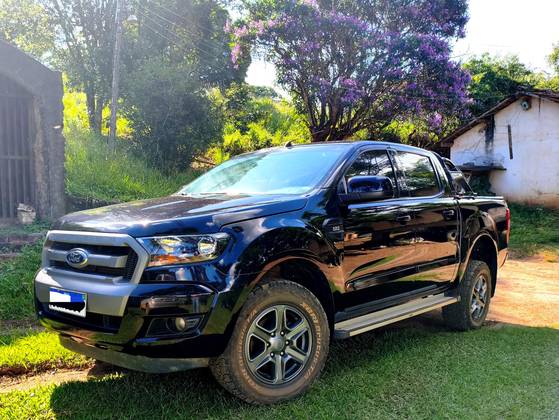 FORD RANGER 2.2 XLS 4X4 CD 16V DIESEL 4P AUTOMÁTICO FORD RANGER 2.2 XLS 4X4 CD 16V DIESEL 4P AUTOMÁTICO